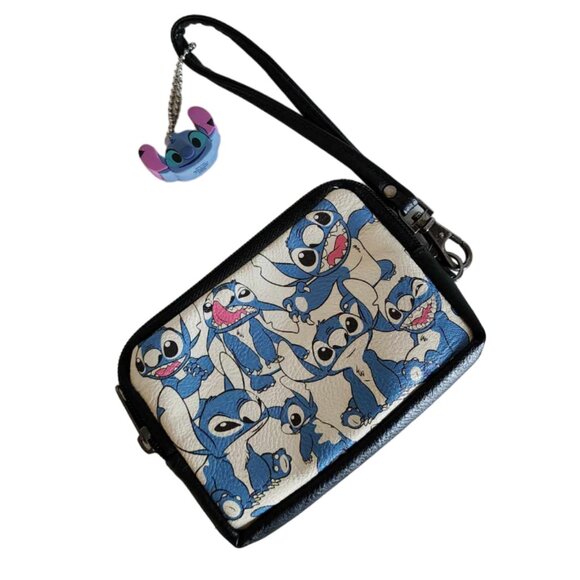 Loungefly Handbags - EUC Loungefly Disney Stitch Wallet/Change Purse/Wristlet